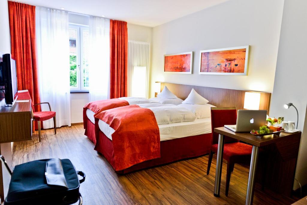 Hotel Klostergarten كيفالير الغرفة الصورة